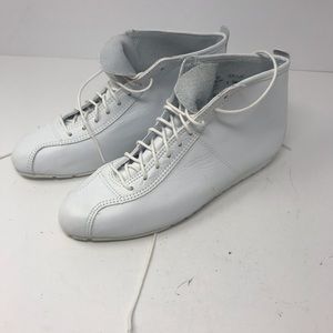 Vintage Women's LA Gear Ankle Boots White Leather Laces Flat Size 8.5